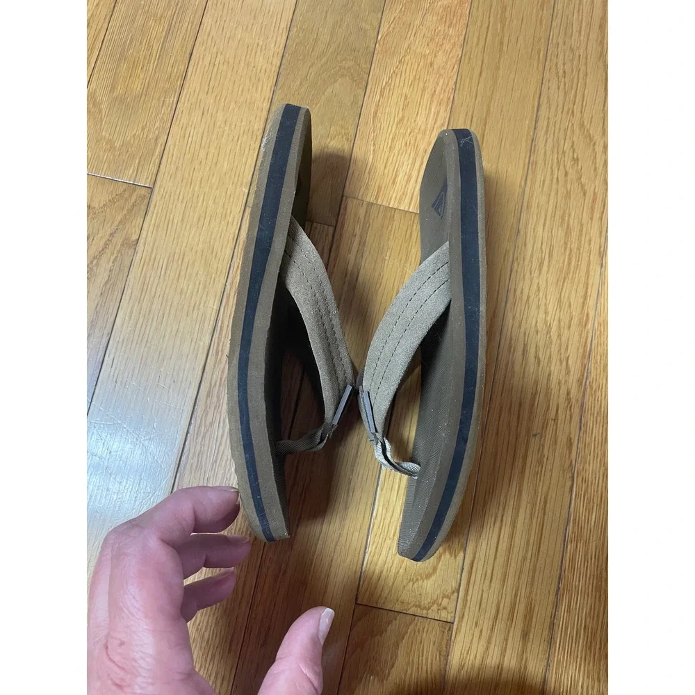 Quiksilver Kids Brown Tan Suede Strap Flip Flop Sandals Beach Thong Shoes